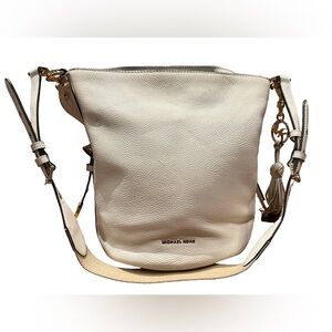 Michael Kors Bucket Bag